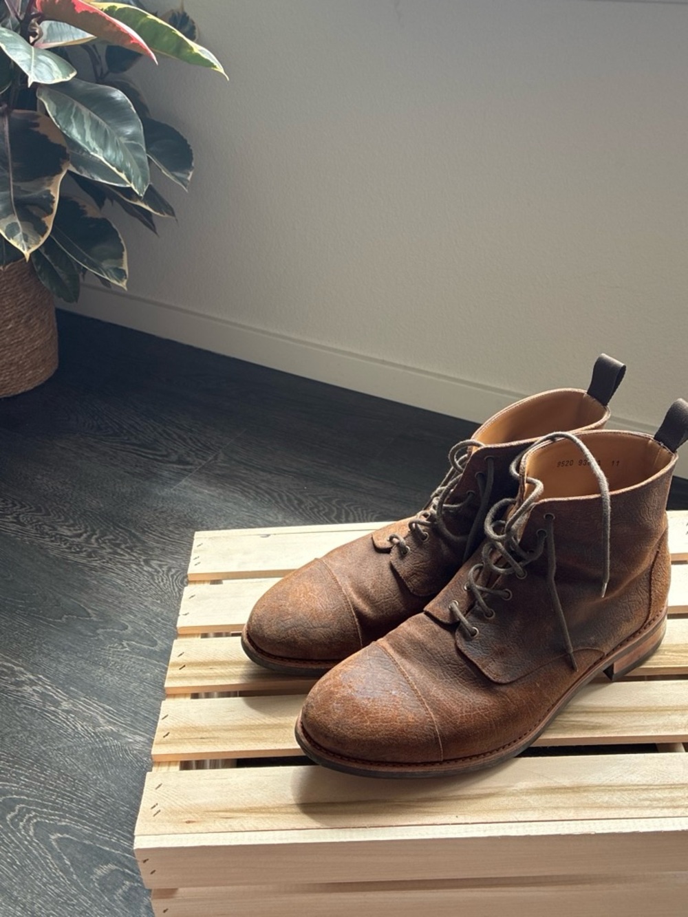 TAFT Brown Leather Weatherproof Chukka Lace-Up Boots